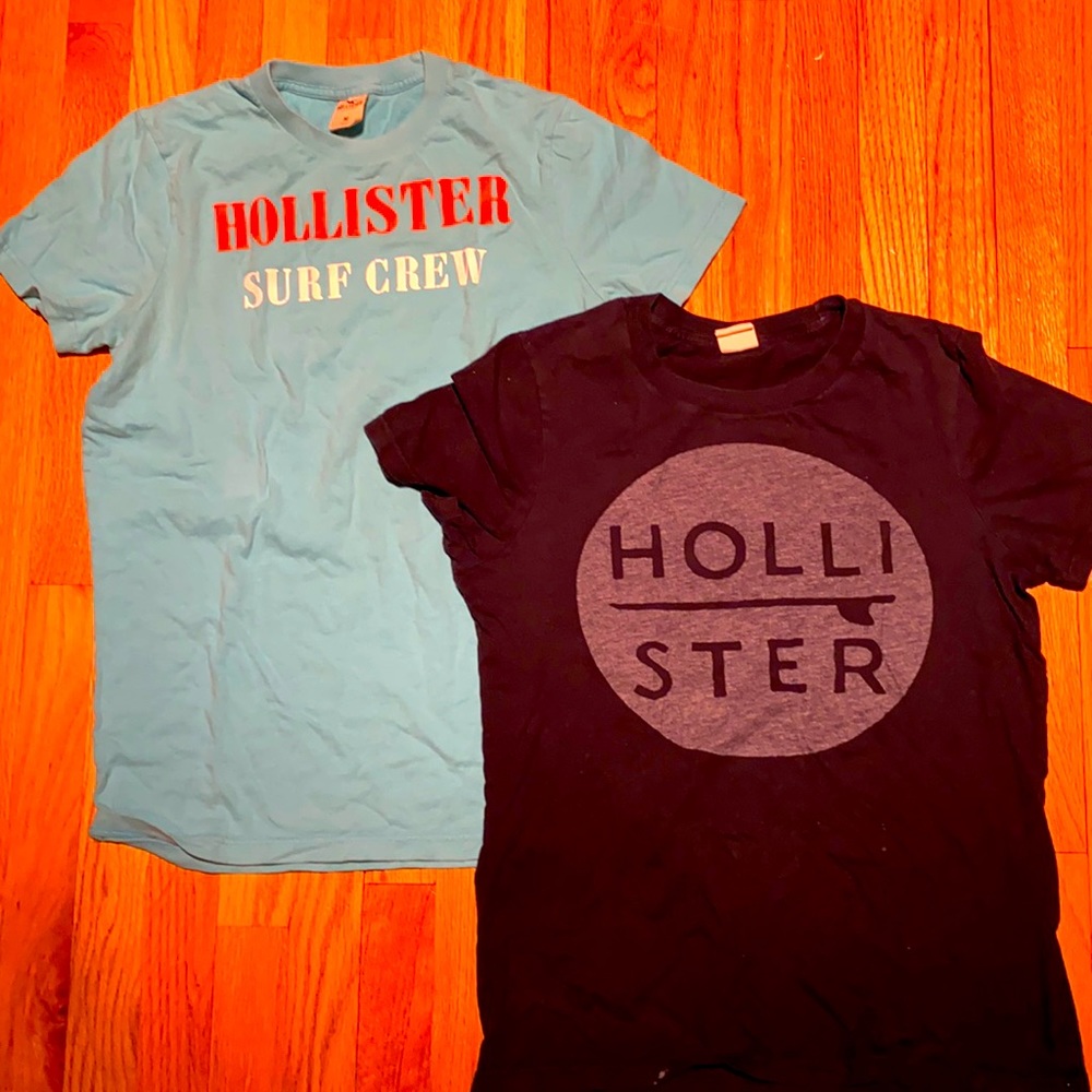 Two Hollister men’s t-shirts